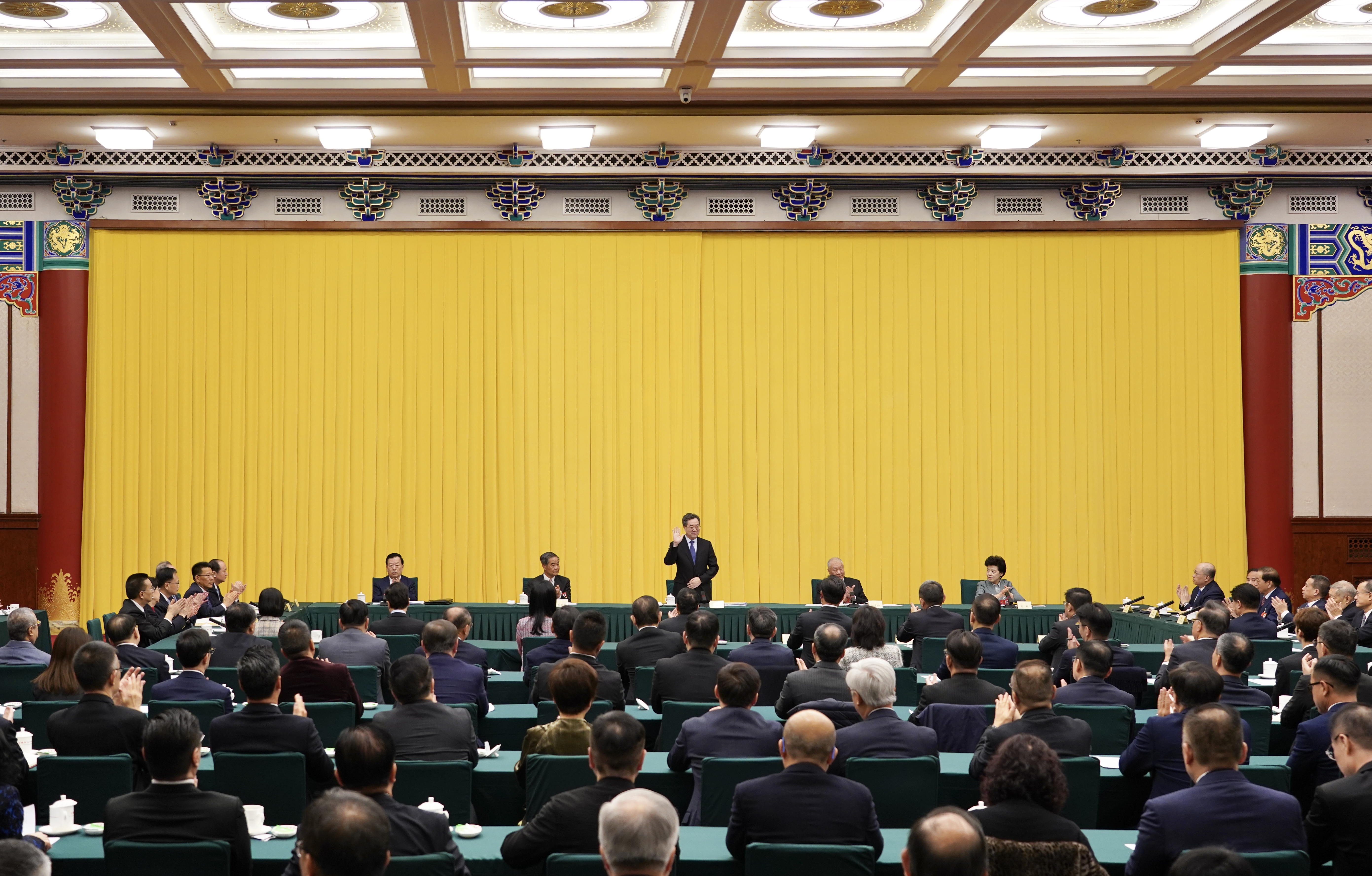 2025全國兩會｜丁薛祥參加港澳地區全國政協委員聯組會議