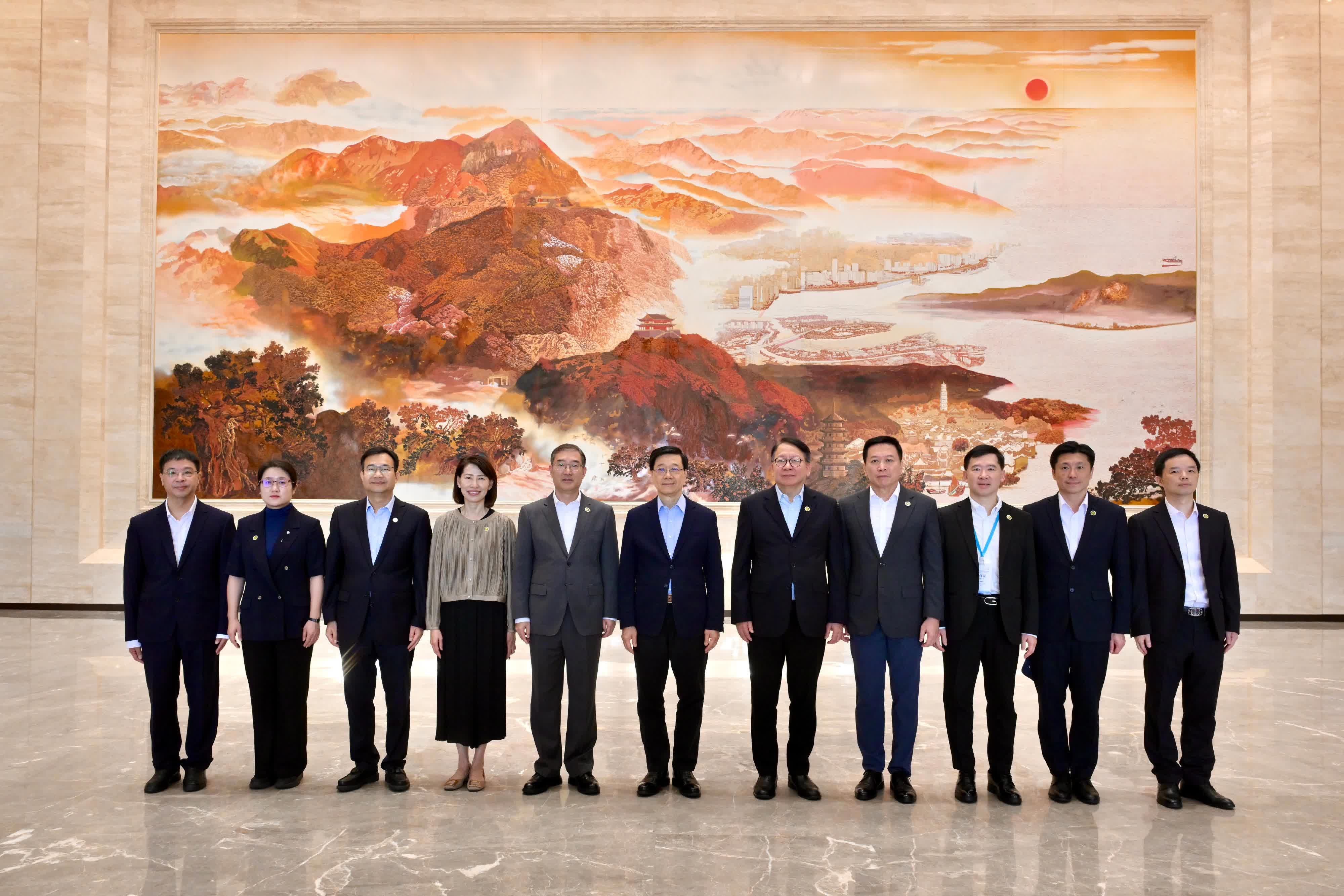 行政長官李家超總結福建訪問行程